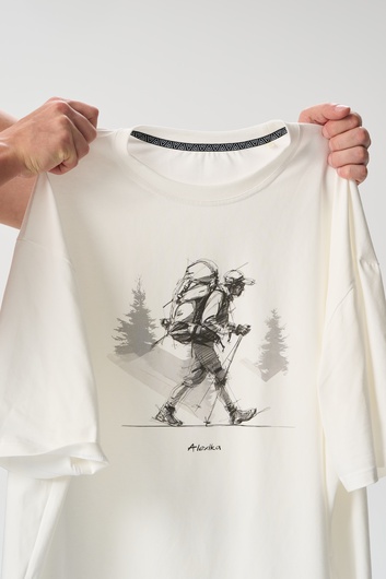 Футболка свободного силуэта Alexika Футболка Alexika Турист